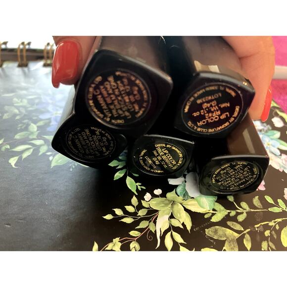 SIGNATURE CLUB A Bundle of FIVE Lipsticks True Berry and RF #5 Lip Balm - Picture 3 of 3